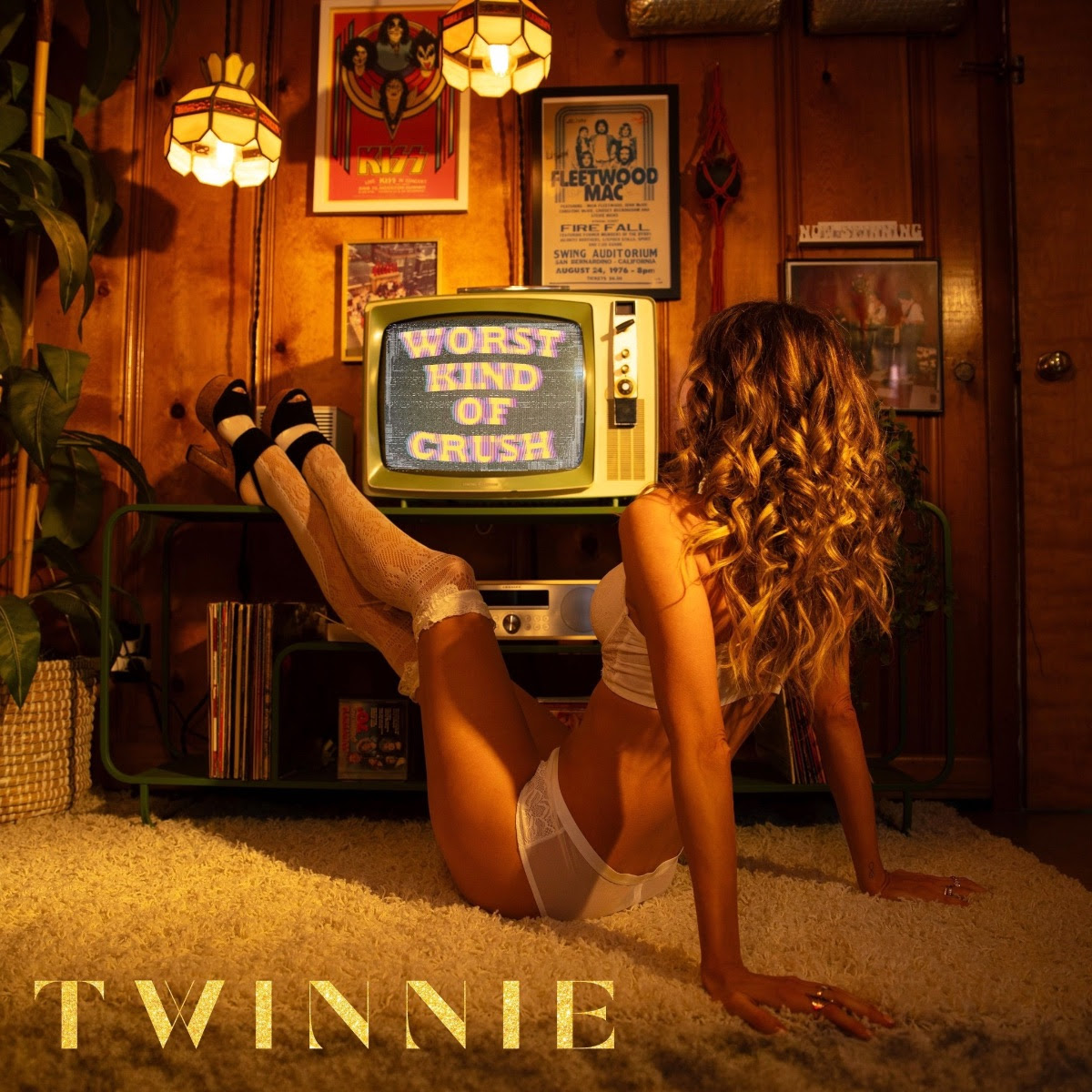 Fall in Love with Twinnie’s Heartfelt New Single ‘Worst Kind of Crush’